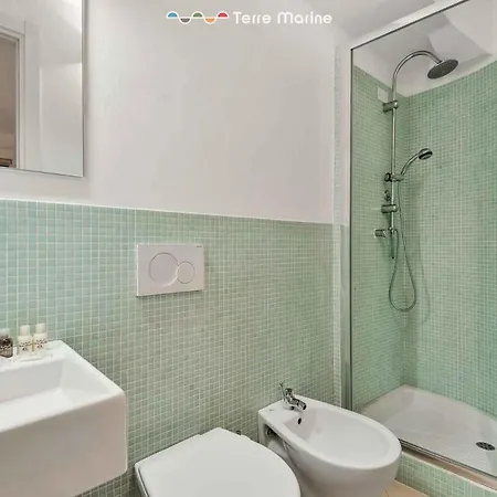 Апартаменты Yellow Submarine, Terre Marine *